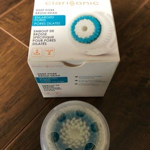 One brand new Clarisonic deep pore brush head